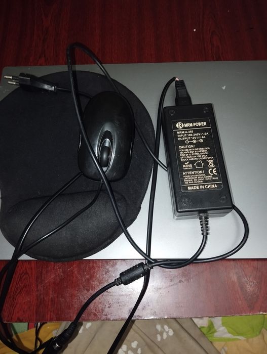 ноутбук acer E10.