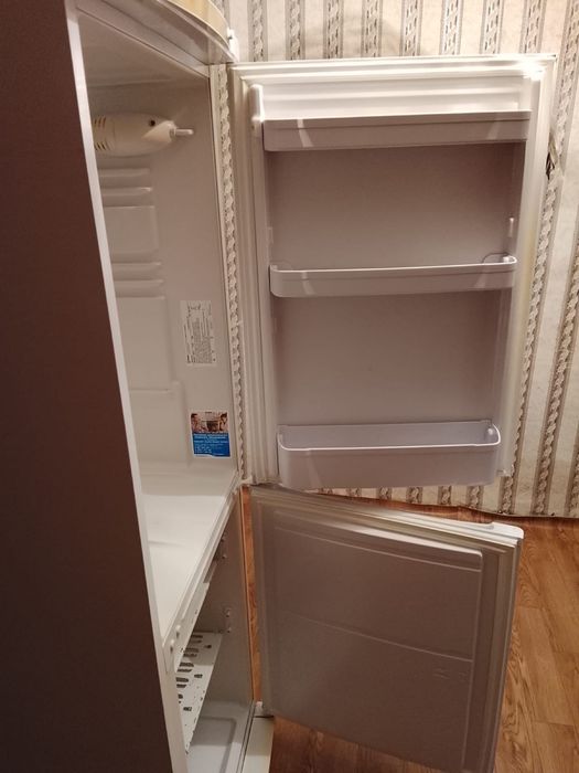 Холодильник Indesit