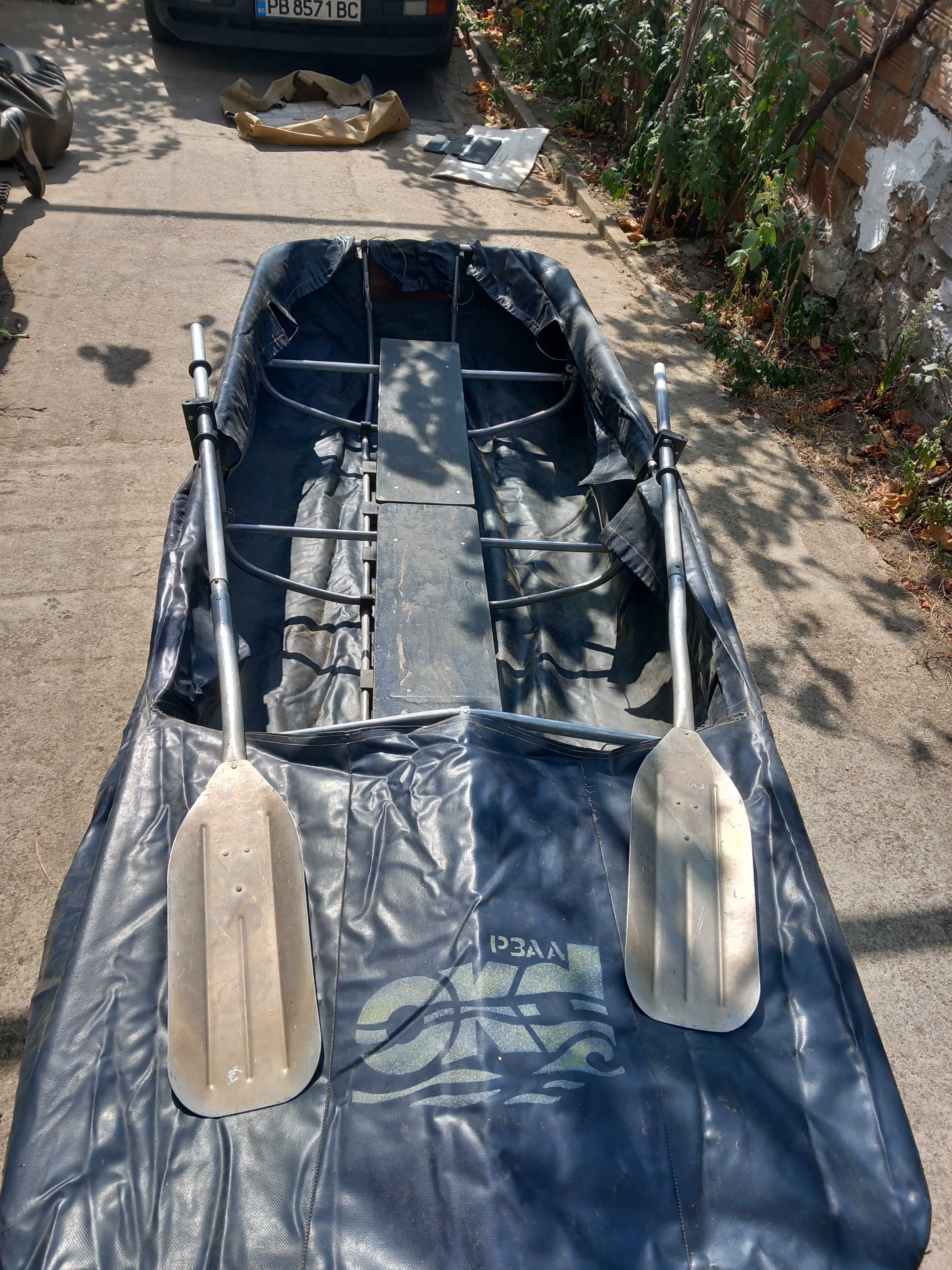 Лодка рибарска с извънбордов двигател гр. Сопот • OLX.bg