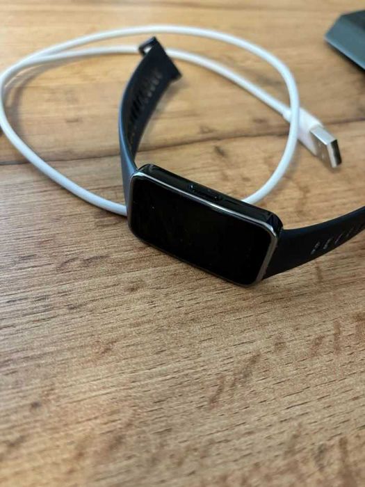 Фитнес гривна Huawei Band