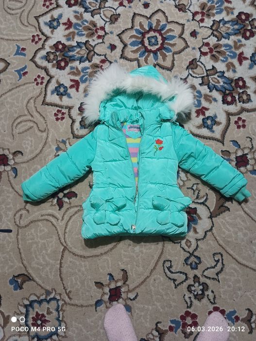 Продам зимние куртки