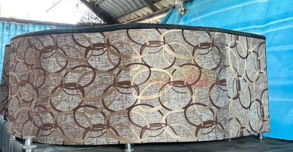 Диван полукруглый