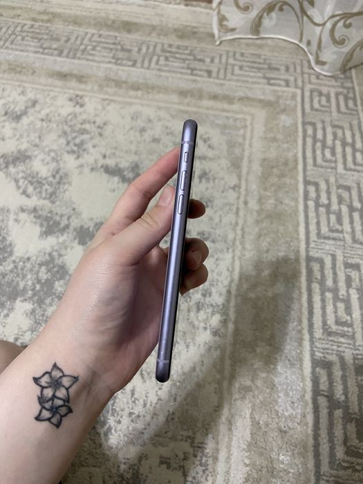 Продается iPhone 11 64gb