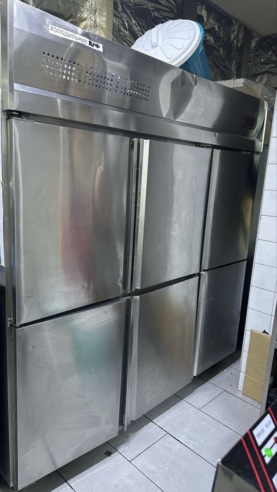 Продается холодильная камера 6 секций !