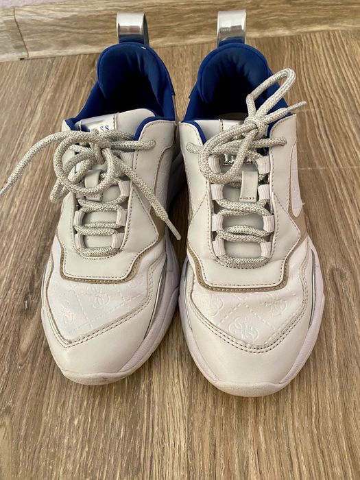 Оригинални маратонки Guess