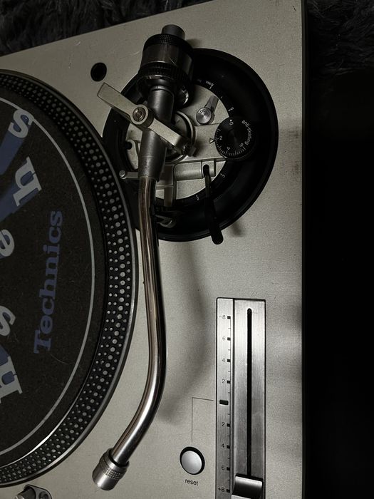 Tecnhics SL-1200 mk5