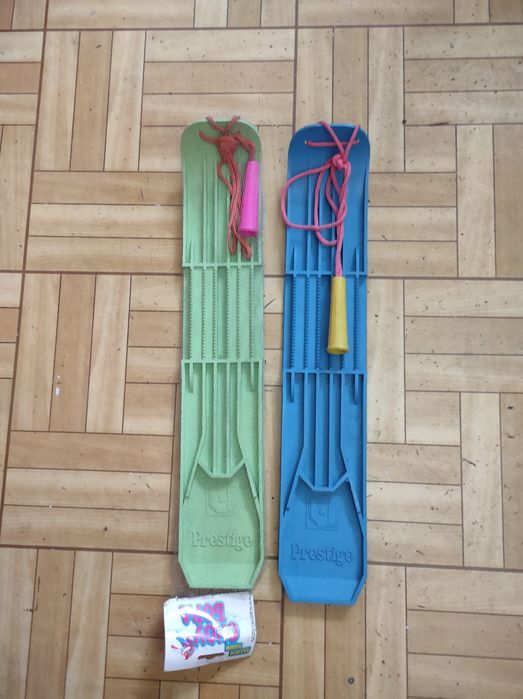 Продам Мини лыжи новые Prestige