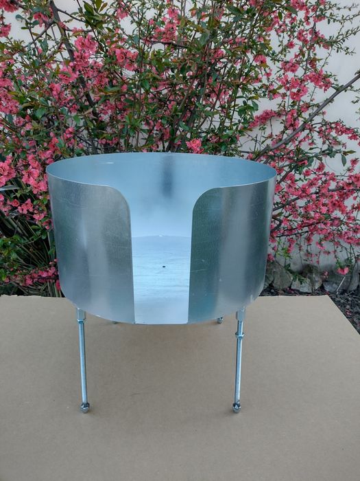 Set disc-grătar+vântuleac. Gătește eficient și când bate vântul.