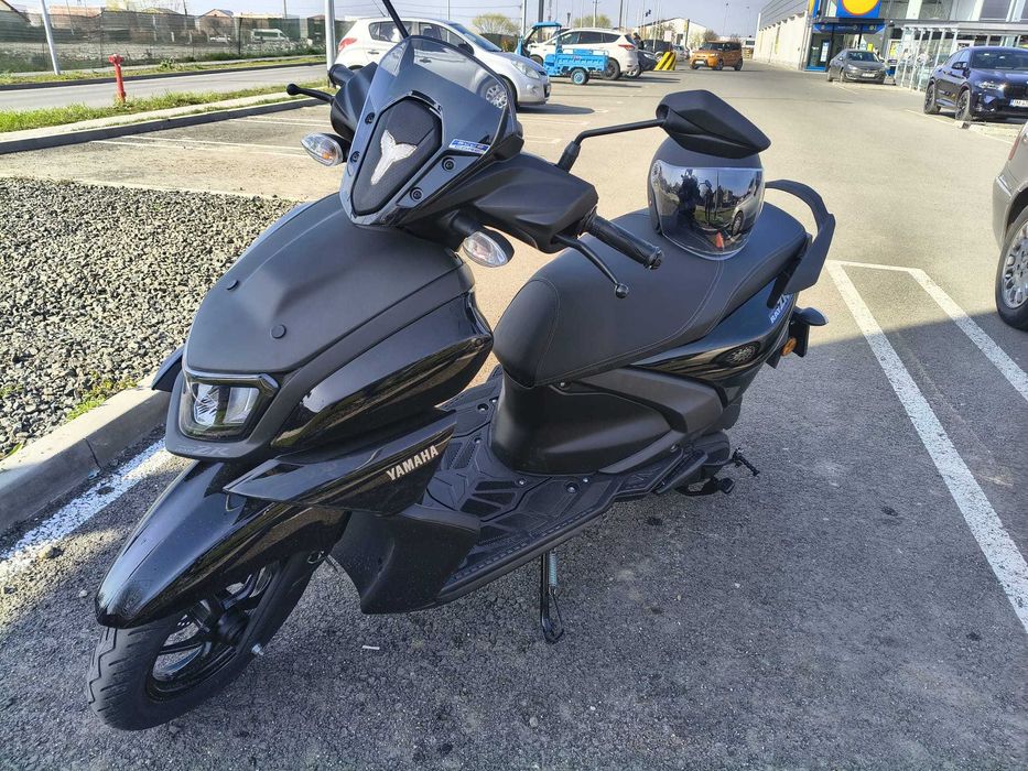 Închiriez Scutere Yamaha RayZR 125 cc pentru Livrări