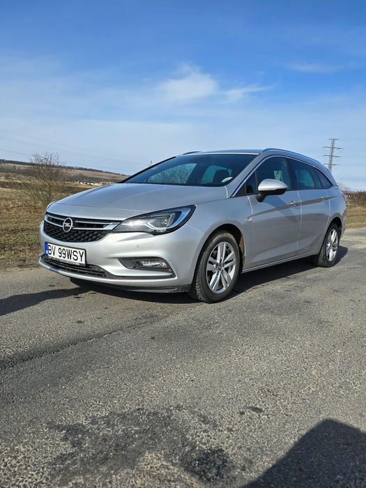 Opel Astra mașină