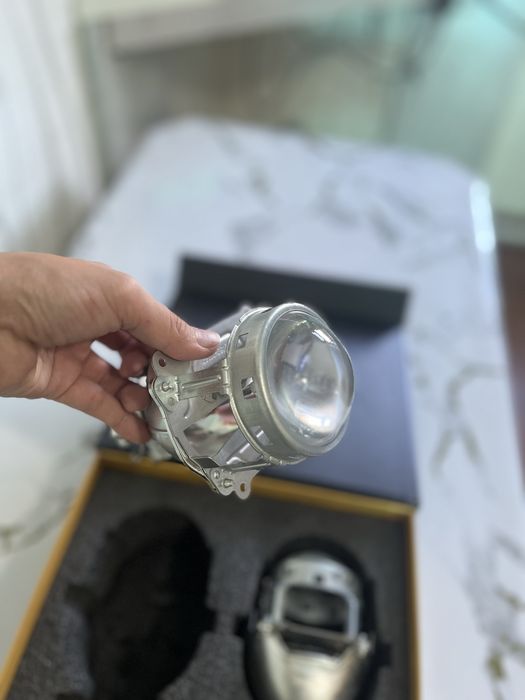 Продам линзы на camry!