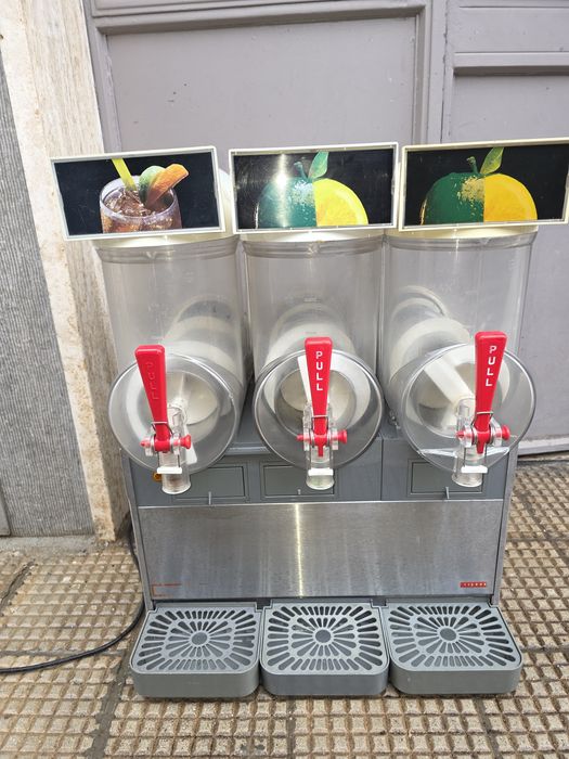 UGOLINI original ITALIA aparate pentru granita cu 3 bazine de 10 litri