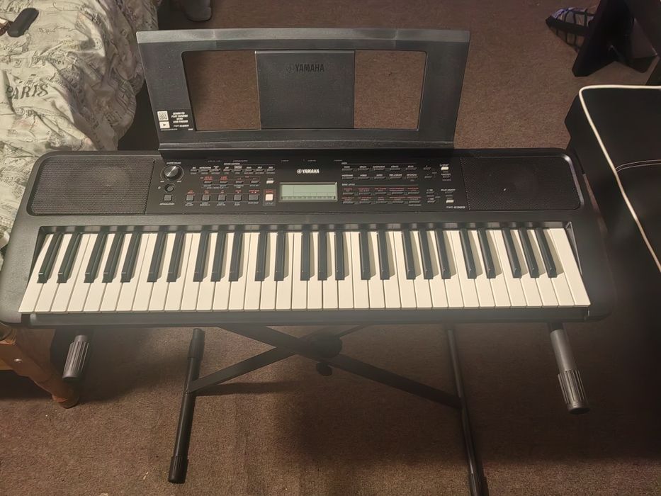 Синтезатор  YAMAHA PSR-E383