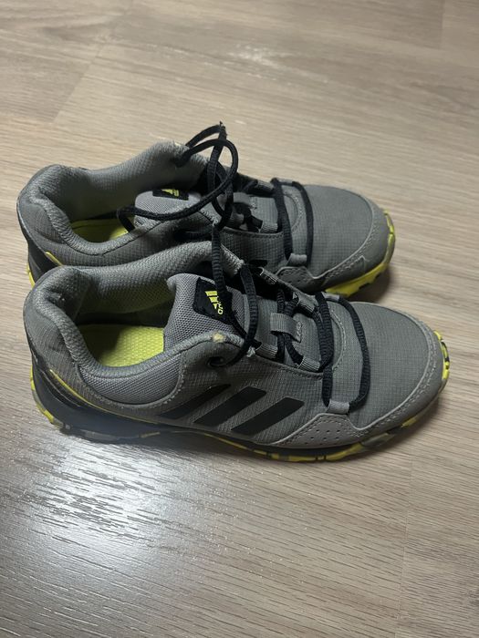Adidas Terrex - 32 номер.