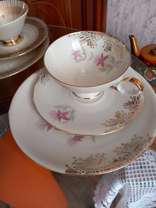 Продам посуду антиквариат