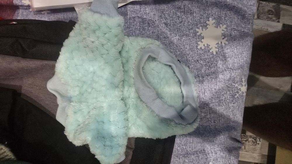 Дрехи за домашни любимци ( за малко куче)