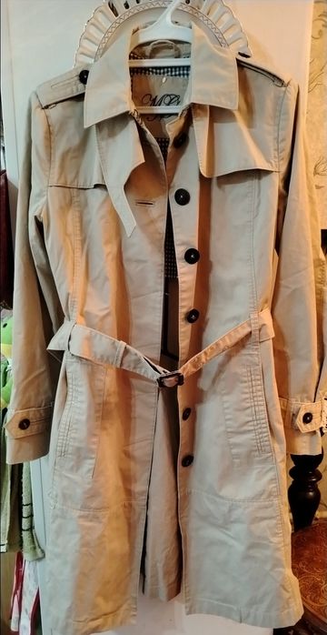 Недорого, новые плащь-тренч 44-46 раз. Манго.