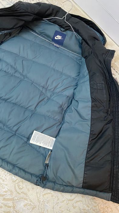 Куртка  Nike теплая женская