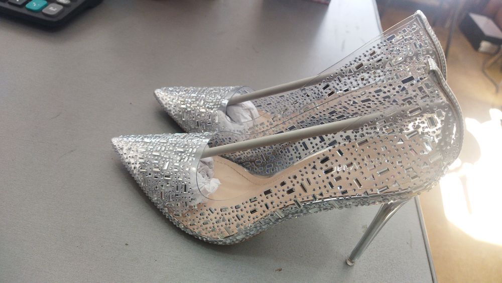 Продам туфли женские