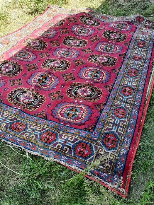 Продам ковры 2×3м