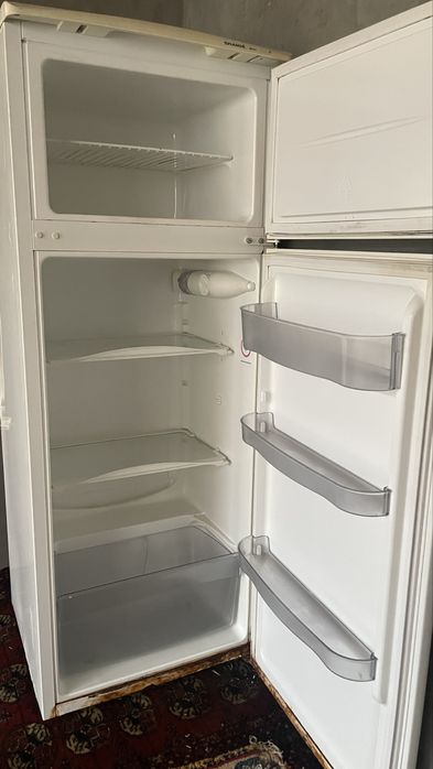 Холодильник б/у