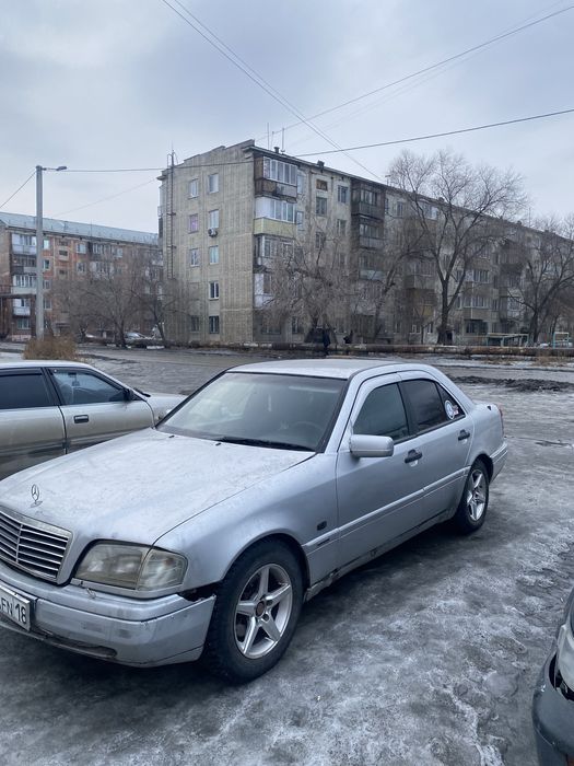 продам или обмее мерс с 180