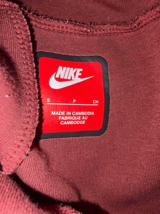 Nike Tech fleece S размер цена 45 евро!