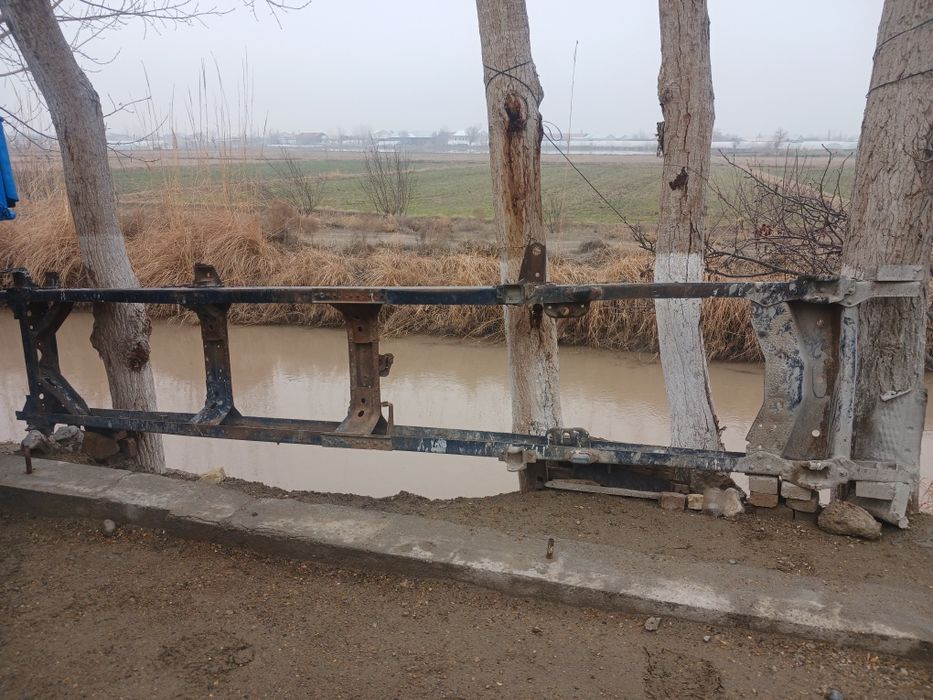 Зил 4502-рама сотилади.