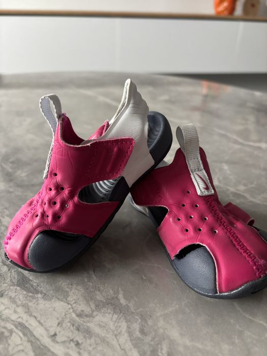 Сандали и маратонки Nike Revolution, Biomechanics