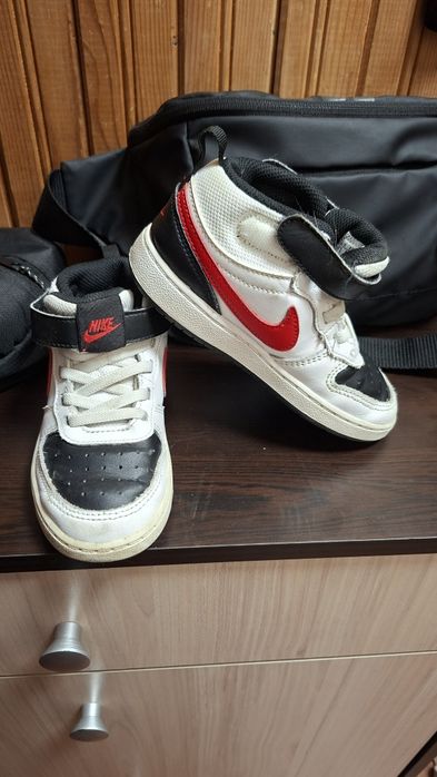 Маратонки  nike 27 н