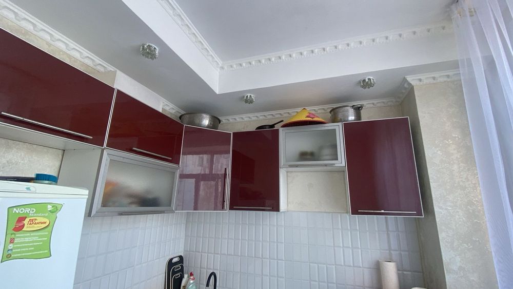 Кухонный гарнитур б/у .