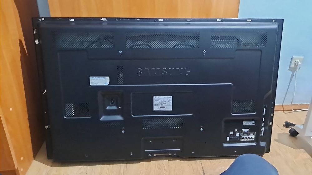 Продам  плазменый телевизор Самсунг PS 50 C490