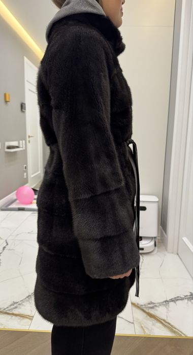 Продаю норковую шубу