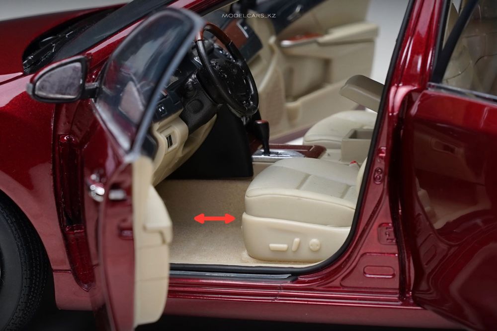 1:18 Toyota Camry 55