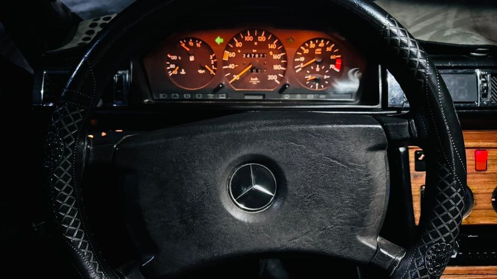 Продам Мерседес 124