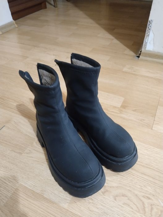 Зимние ботинки женские