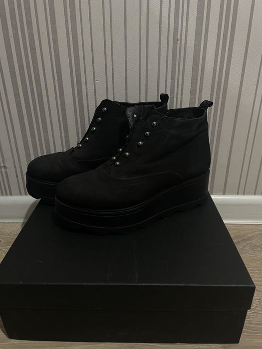 Продам ботинки