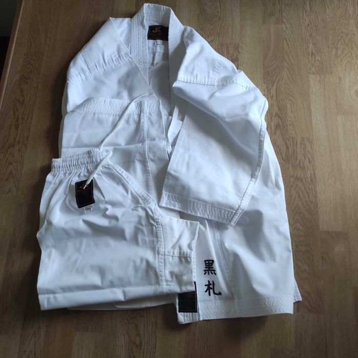 Kimono și centuri karate, judo, arte martiale, souryoukan, nunceaguri