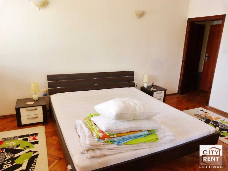 Дава се под наем Етаж от къща в Велико Търново, Център - 100 кв.м за 330 € - Снимка #5