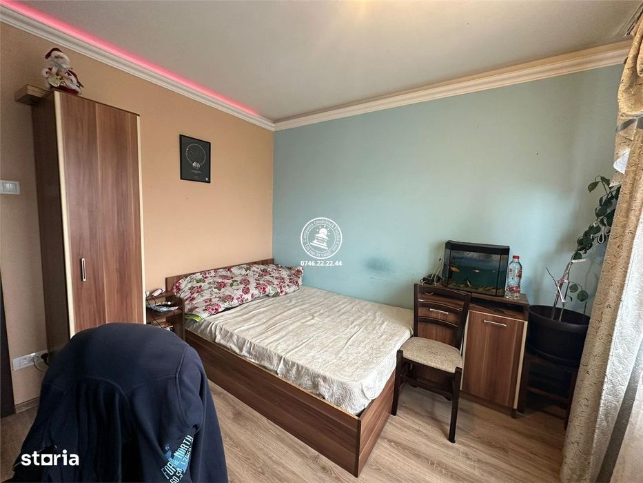 Apartament 3 camere, decomandat, de vanzare - Gara