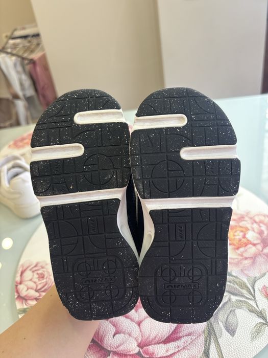 Маратонки размер 27