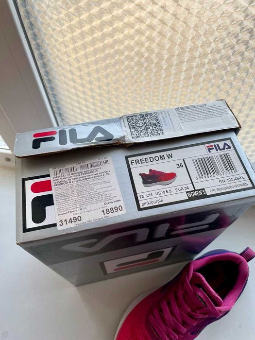 Кроссовки FILA. 36 Размер