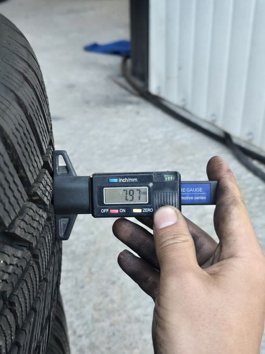 4 Броя 225/55/17 Continental 2x8,8mm 2x8mm 22dot