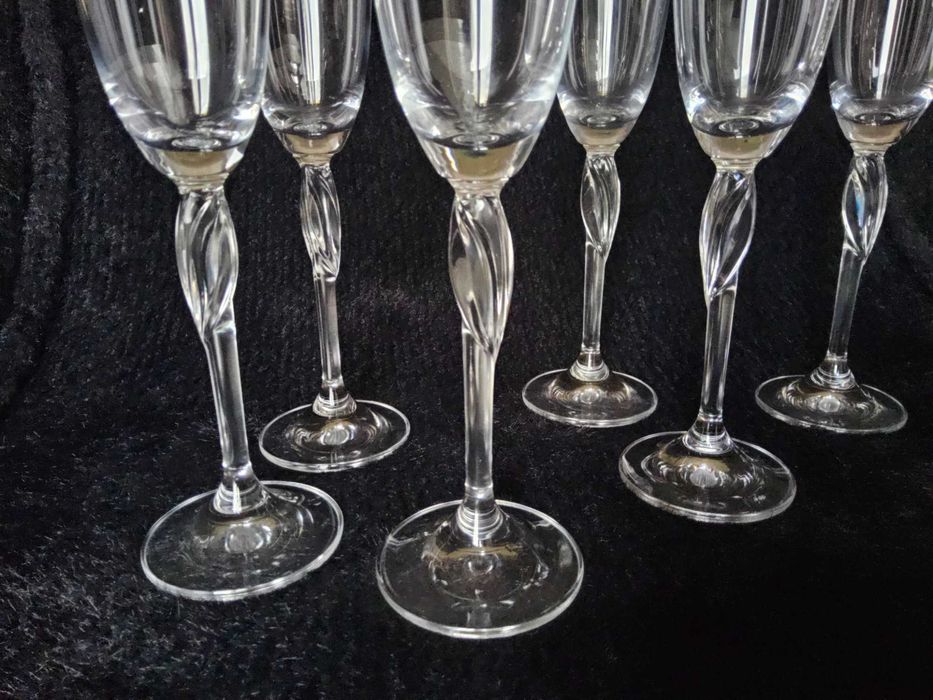 Срочно хрустальные фужеры богема