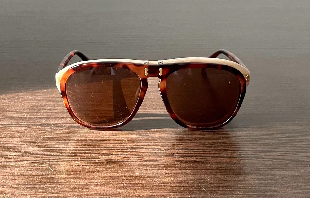 Солнцезащитные очки