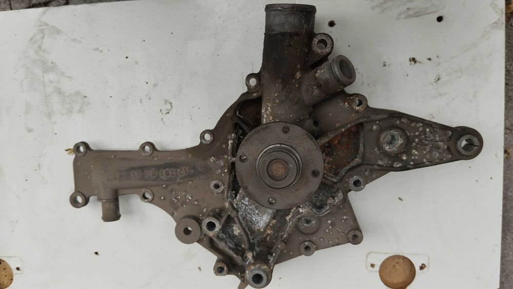 Помпа на мерседес w210, дорестайлинг