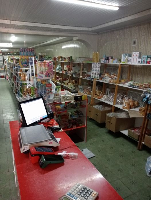 Жүріп тұрған магазин кафе сатылады.