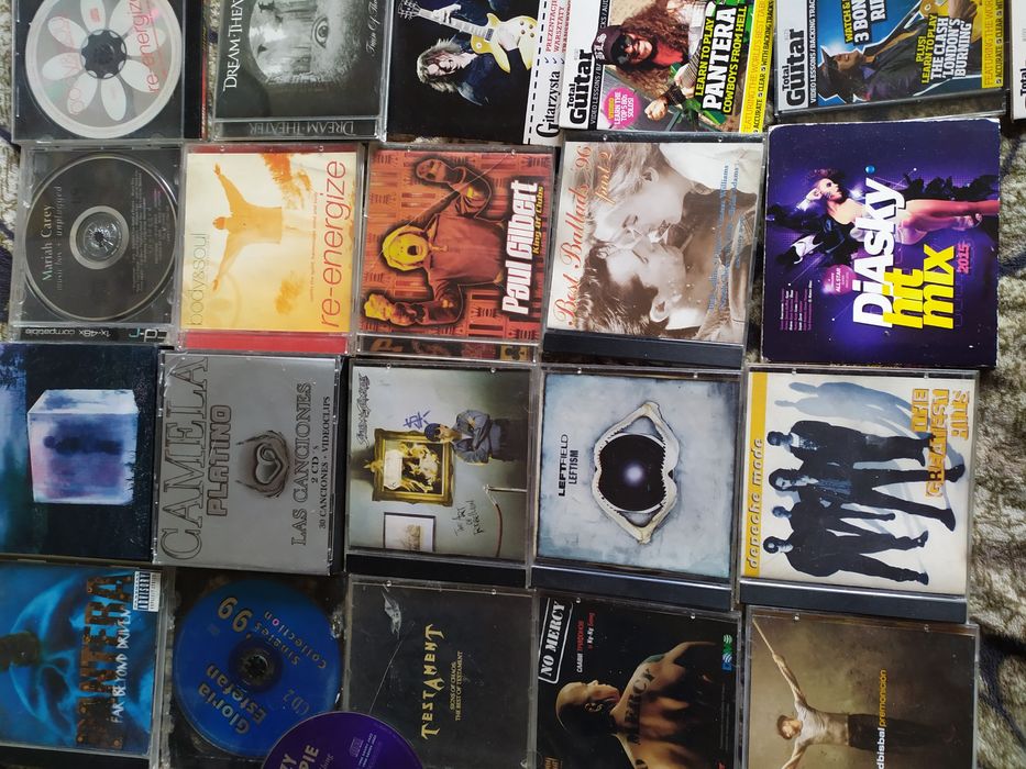 оригинални Cd дискове с музика