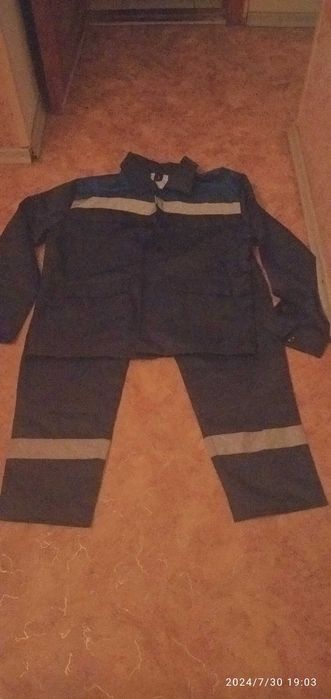 Продам рабочая  форма(Новая)