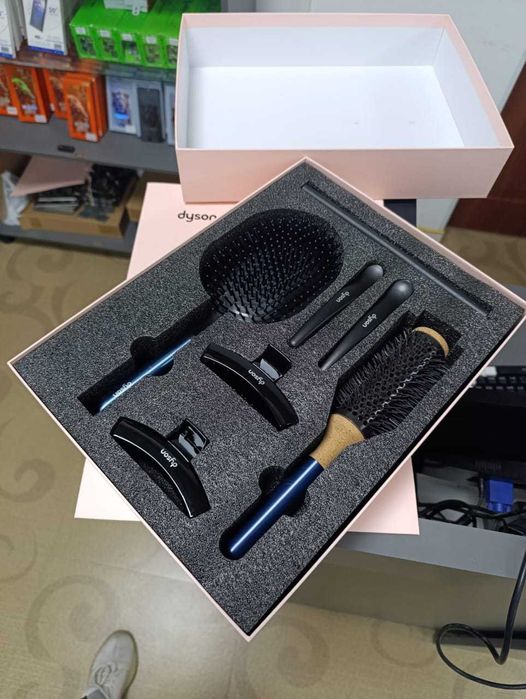 НАБОР РАСЧЕСОК DYSON - Подарок на 8 Марта